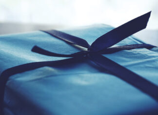 gift blue