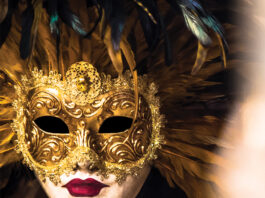 Mardi Gras mask