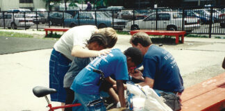 Gangs Guns and God: Praying with a Gang Member to Receive Christ