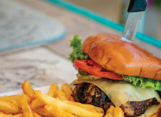 Fudpuckers Burgers and Fries