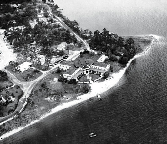 Valparaiso Country Club and The Valparaiso Inn