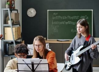 Four Habits of Successful Music Students practice pic edited
